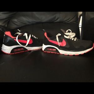 Nike Shoes worn only twice. 5.5Y/7.5W
